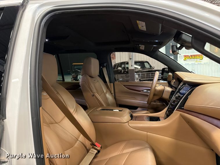 image for item FK3158 2017 Cadillac Escalade SUV