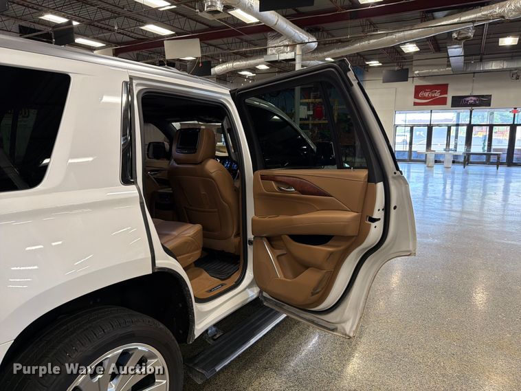 image for item FK3158 2017 Cadillac Escalade SUV