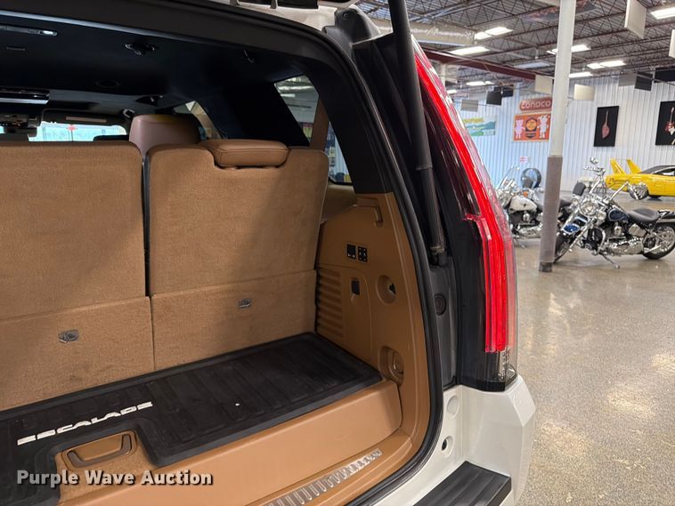image for item FK3158 2017 Cadillac Escalade SUV
