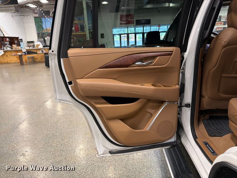 image for item FK3158 2017 Cadillac Escalade SUV