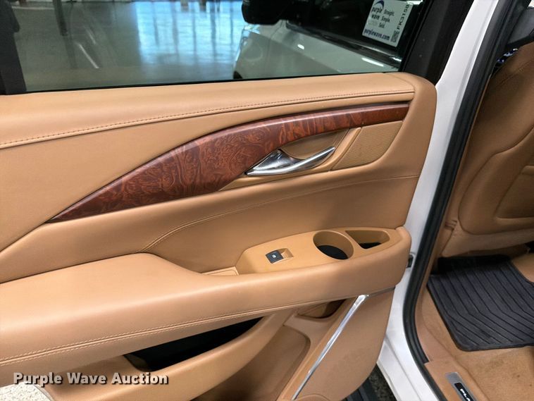 image for item FK3158 2017 Cadillac Escalade SUV