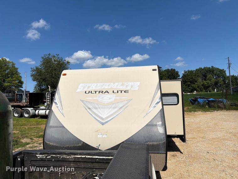 image for item FK3159 2015 Gulf Stream Coach Streamline Ultra Light camper