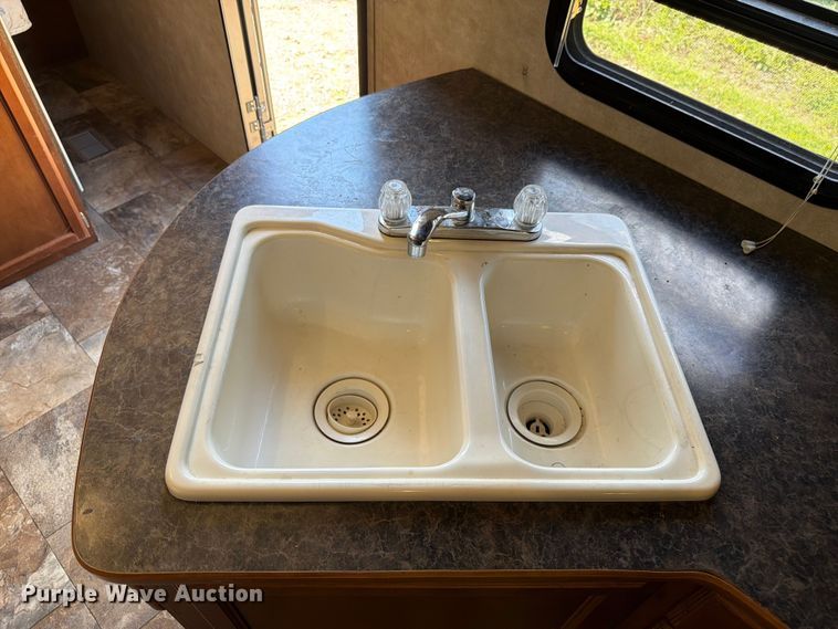 image for item FK3159 2015 Gulf Stream Coach Streamline Ultra Light camper