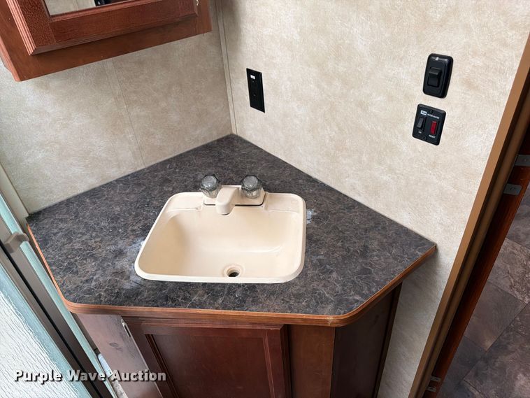 image for item FK3159 2015 Gulf Stream Coach Streamline Ultra Light camper