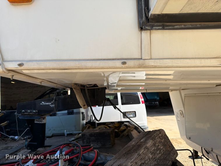 image for item FK3160 2008 NuWa Hitch Hiker II camper