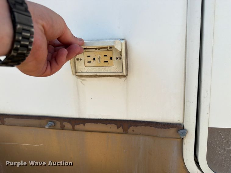 image for item FK3160 2008 NuWa Hitch Hiker II camper