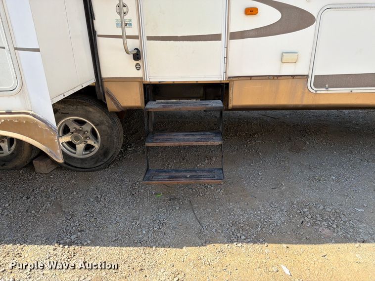image for item FK3160 2008 NuWa Hitch Hiker II camper