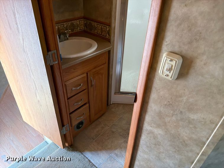 image for item FK3160 2008 NuWa Hitch Hiker II camper