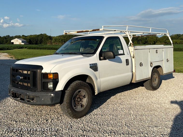2008 Ford F250 Super Duty XL utility bed pickup truck