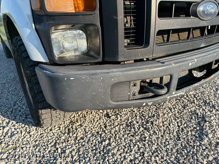 image for item FK3179 2008 Ford F250 Super Duty XL utility bed pickup truck