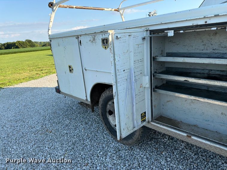 image for item FK3179 2008 Ford F250 Super Duty XL utility bed pickup truck