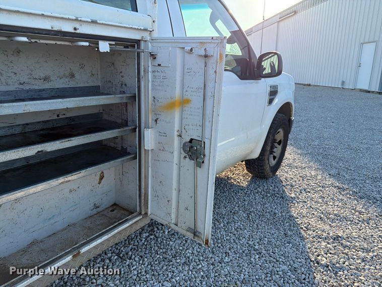 image for item FK3179 2008 Ford F250 Super Duty XL utility bed pickup truck
