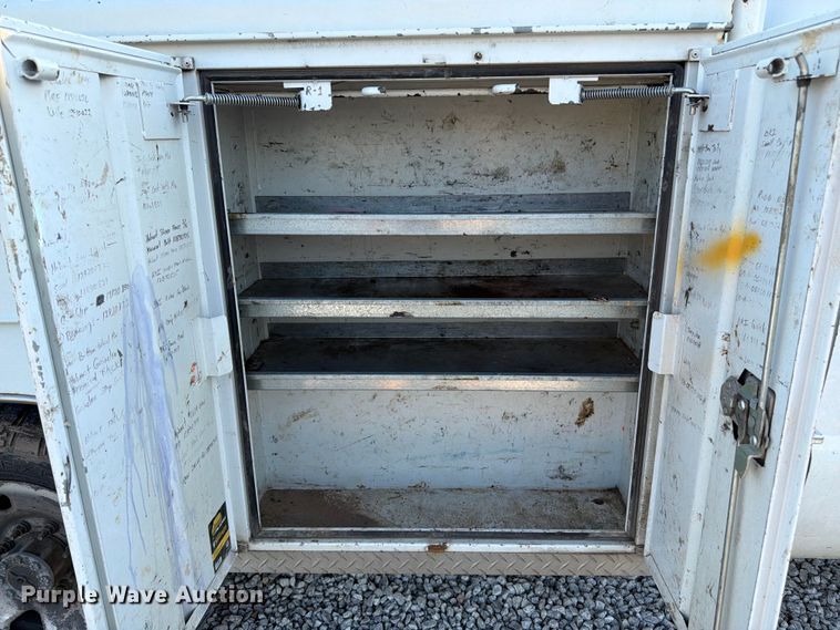 image for item FK3179 2008 Ford F250 Super Duty XL utility bed pickup truck