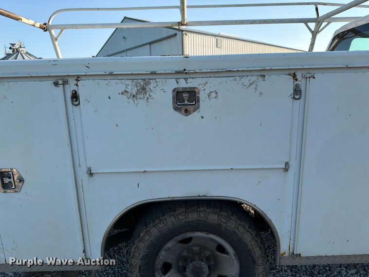 image for item FK3179 2008 Ford F250 Super Duty XL utility bed pickup truck
