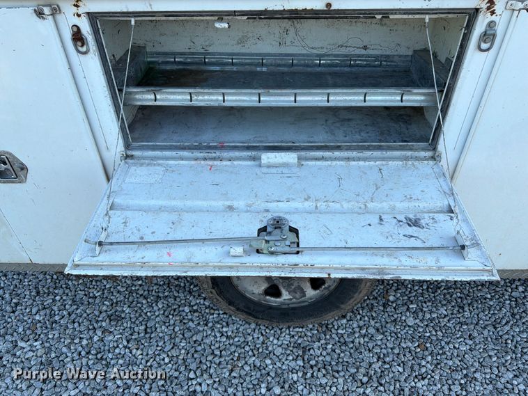image for item FK3179 2008 Ford F250 Super Duty XL utility bed pickup truck