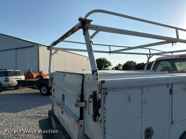 image for item FK3179 2008 Ford F250 Super Duty XL utility bed pickup truck