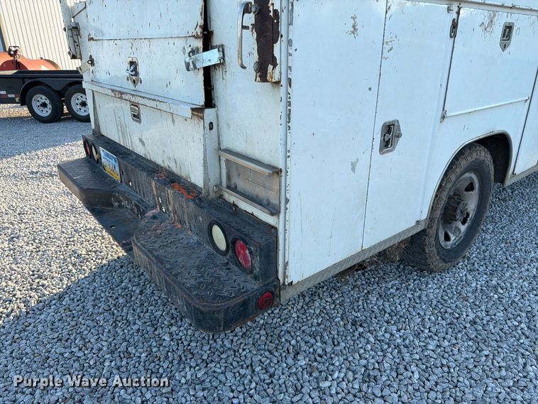 image for item FK3179 2008 Ford F250 Super Duty XL utility bed pickup truck