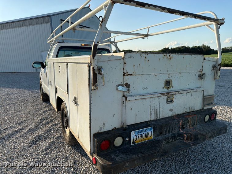 image for item FK3179 2008 Ford F250 Super Duty XL utility bed pickup truck