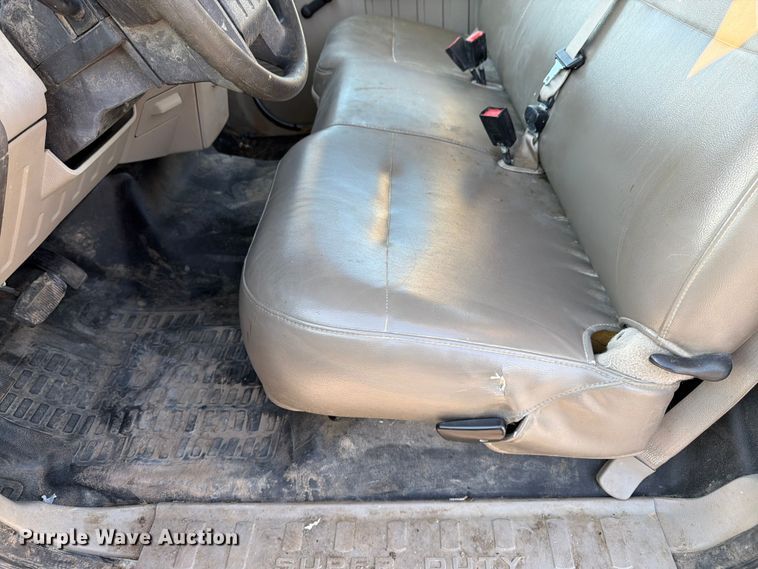 image for item FK3179 2008 Ford F250 Super Duty XL utility bed pickup truck