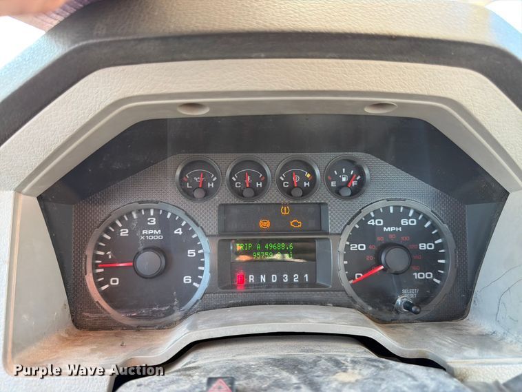 image for item FK3179 2008 Ford F250 Super Duty XL utility bed pickup truck