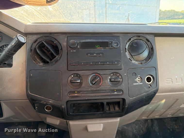 image for item FK3179 2008 Ford F250 Super Duty XL utility bed pickup truck