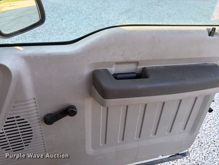 image for item FK3179 2008 Ford F250 Super Duty XL utility bed pickup truck