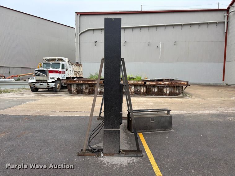 image for item FK3240 Thieman 1DR44 lift gate