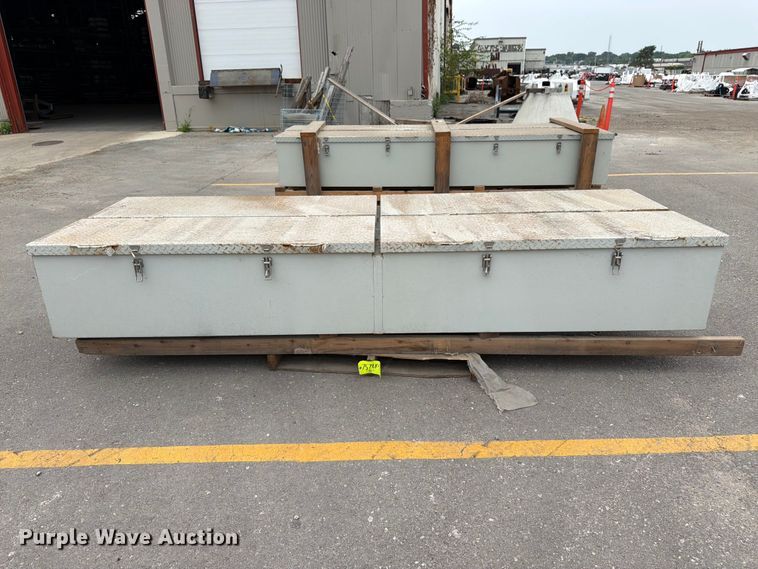 image for item FK3244 (4) toolboxes