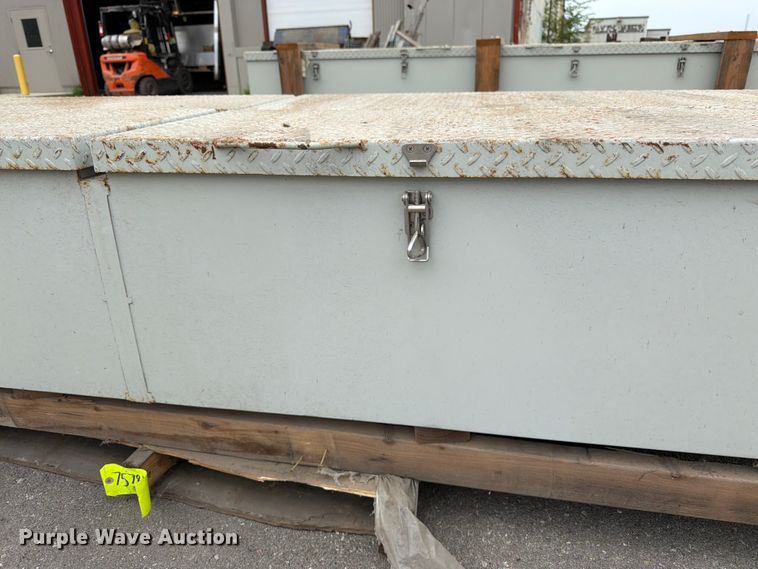 image for item FK3244 (4) toolboxes