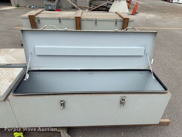 image for item FK3244 (4) toolboxes