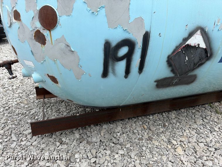 image for item FK3255 1991 Bulk Truck and Transport propane tank