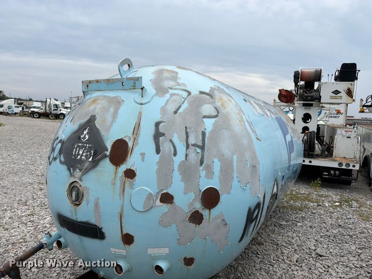 image for item FK3255 1991 Bulk Truck and Transport propane tank