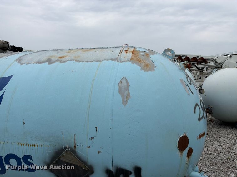 image for item FK3255 1991 Bulk Truck and Transport propane tank