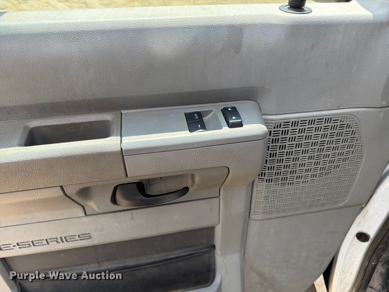 image for item FK3503 2013 Ford E150 van