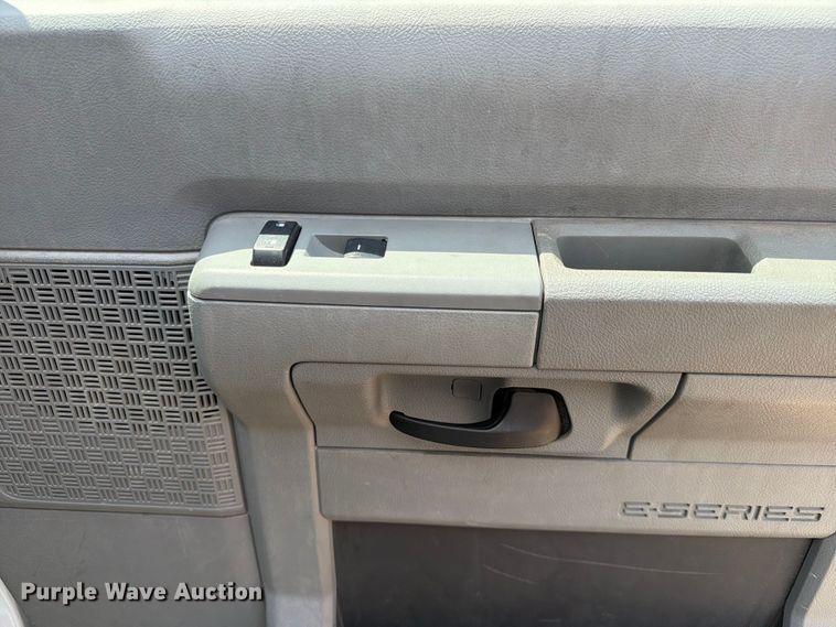 image for item FK3503 2013 Ford E150 van