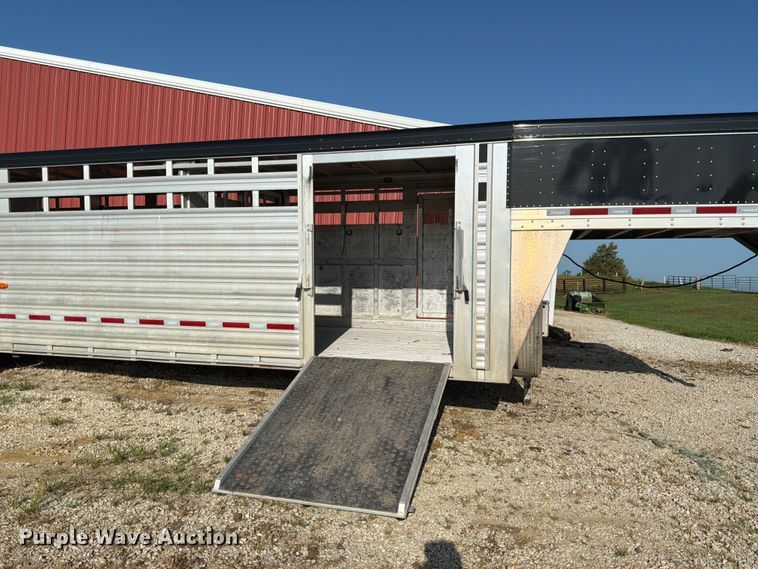 image for item FK3522 2020 Featherlite Trailers livestock trailer
