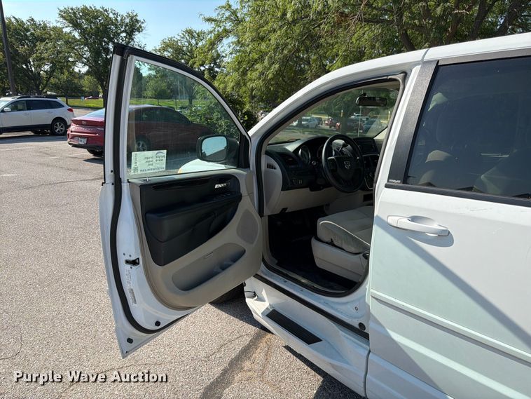 image for item FK3528 2014 Dodge Grand Caravan van