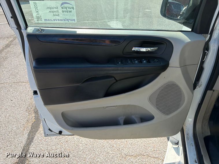 image for item FK3528 2014 Dodge Grand Caravan van