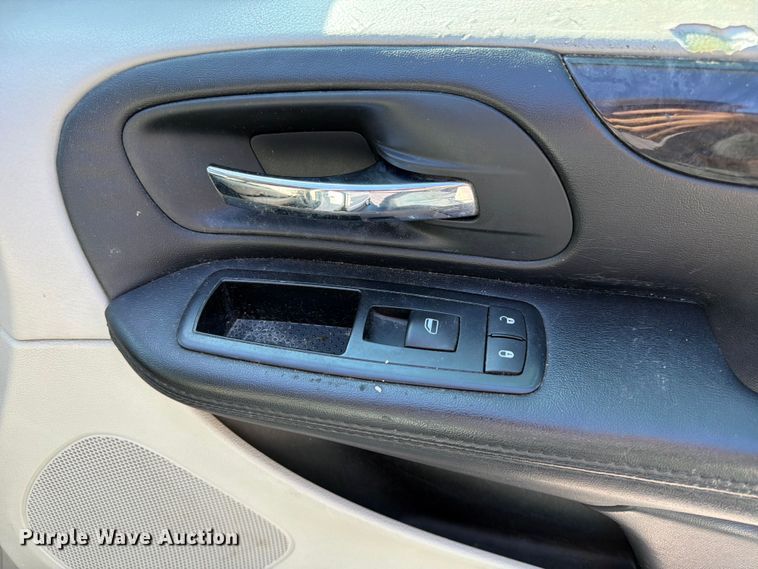 image for item FK3528 2014 Dodge Grand Caravan van