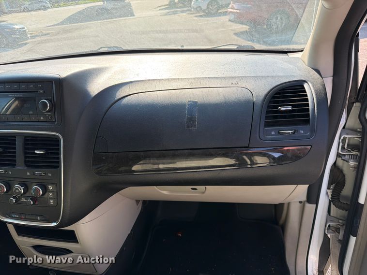 image for item FK3528 2014 Dodge Grand Caravan van