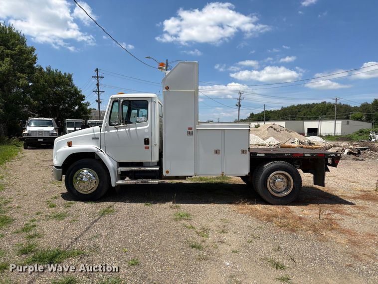 image for item FK4055 2002 Freightliner FL70 utility / service truck