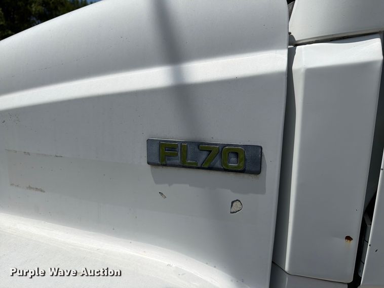image for item FK4055 2002 Freightliner FL70 utility / service truck