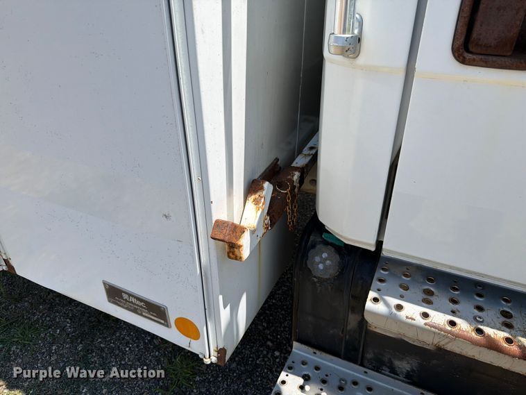image for item FK4055 2002 Freightliner FL70 utility / service truck