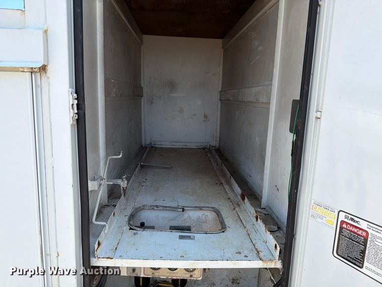 image for item FK4055 2002 Freightliner FL70 utility / service truck