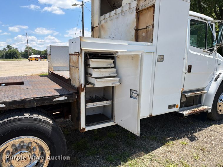 image for item FK4055 2002 Freightliner FL70 utility / service truck