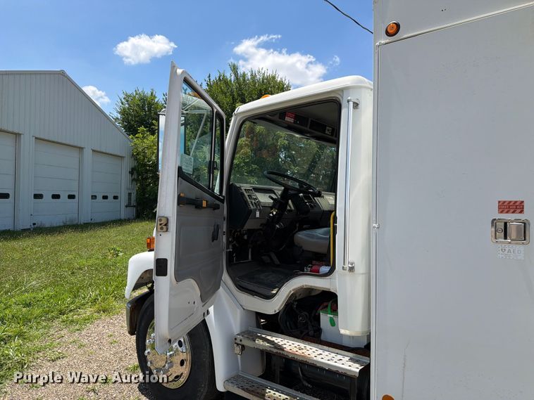 image for item FK4055 2002 Freightliner FL70 utility / service truck