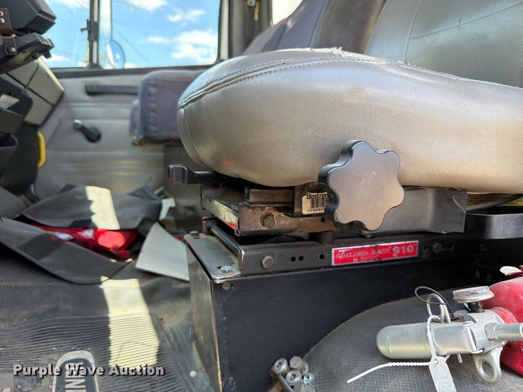 image for item FK4055 2002 Freightliner FL70 utility / service truck