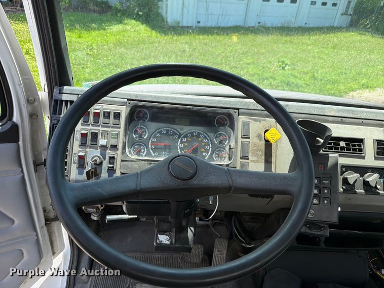image for item FK4055 2002 Freightliner FL70 utility / service truck
