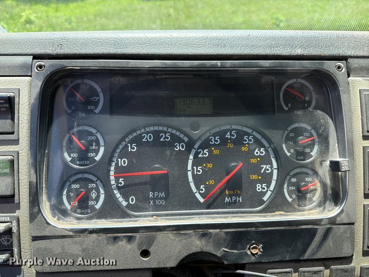 image for item FK4055 2002 Freightliner FL70 utility / service truck