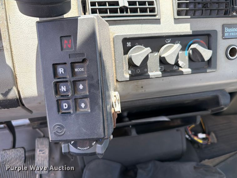 image for item FK4055 2002 Freightliner FL70 utility / service truck